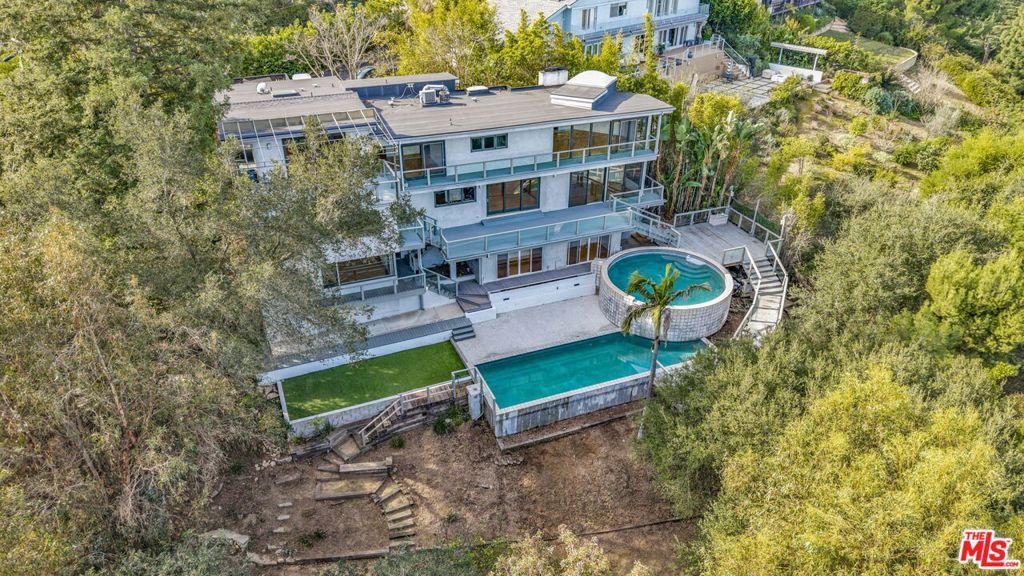 Photo of 15263 Mulholland Drive, Los Angeles, CA 90077 (MLS # 26644623)