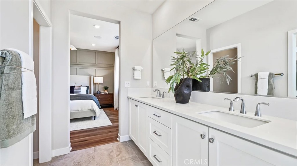 Aria at Metro Heights - Residential