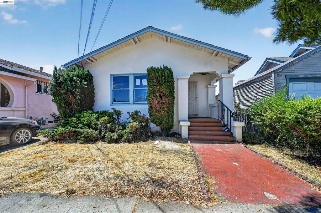 7015 Holly St ST, Oakland CA 94621
