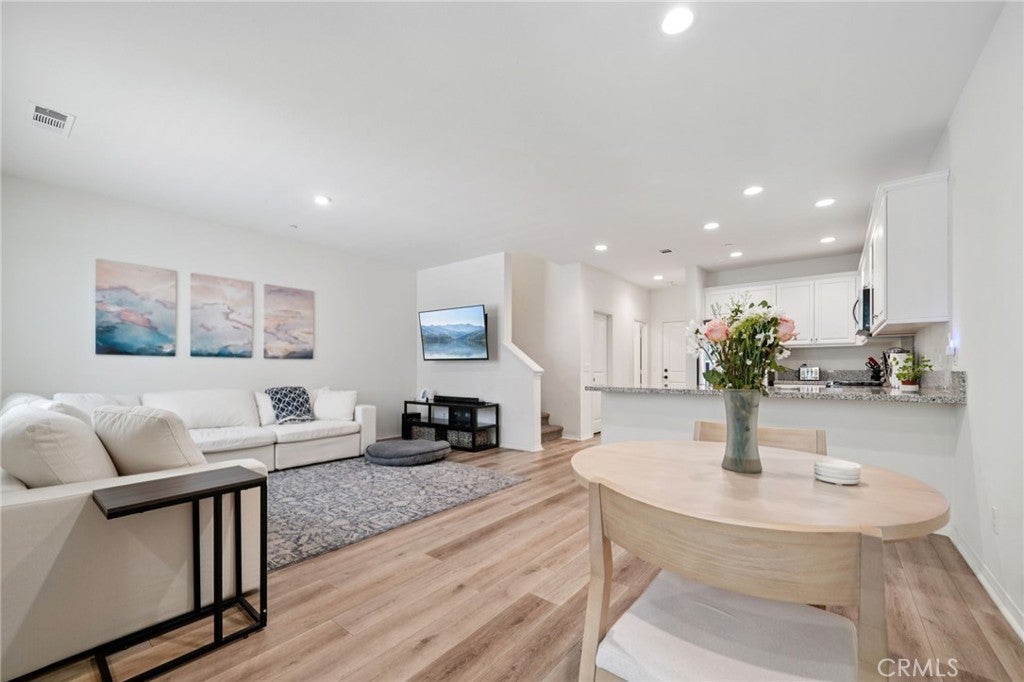 2818 E Berry Loop Privado 66
