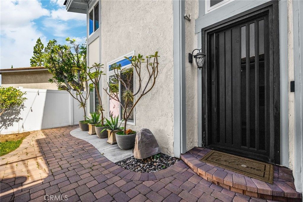 Photo of 180 Horseshoe Dr, Placentia, CA 92870 (MLS # PW26026736)