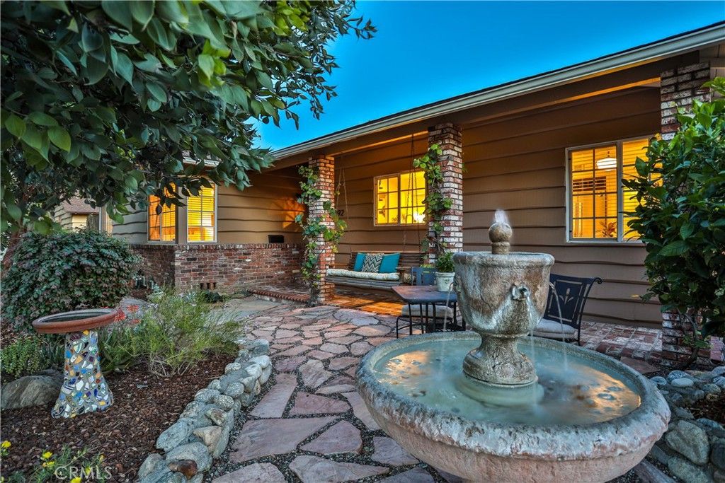 Photo of 1192 Briarcroft Road, Claremont, CA 91711 (MLS # CV26083393)