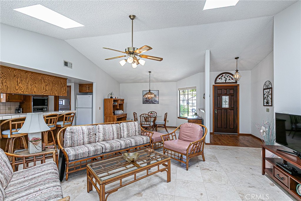 855 Sunshine Court