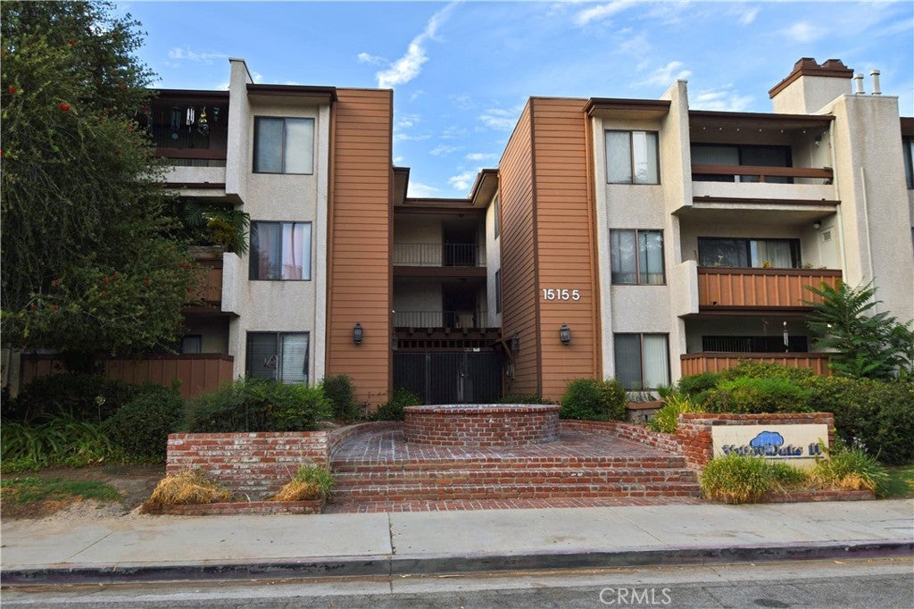15155 Sherman Way