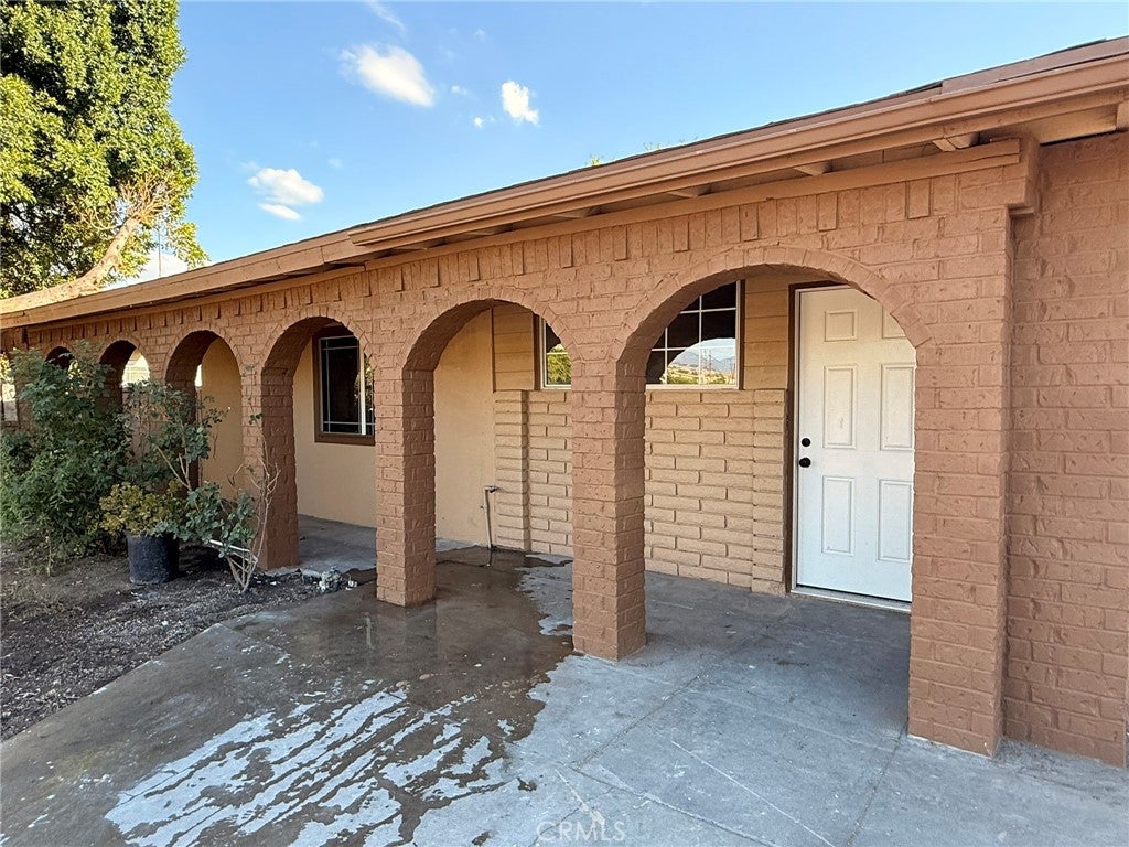 Photo of 217 W Alru ST, Rialto, CA 92376 (MLS # IV26230031)