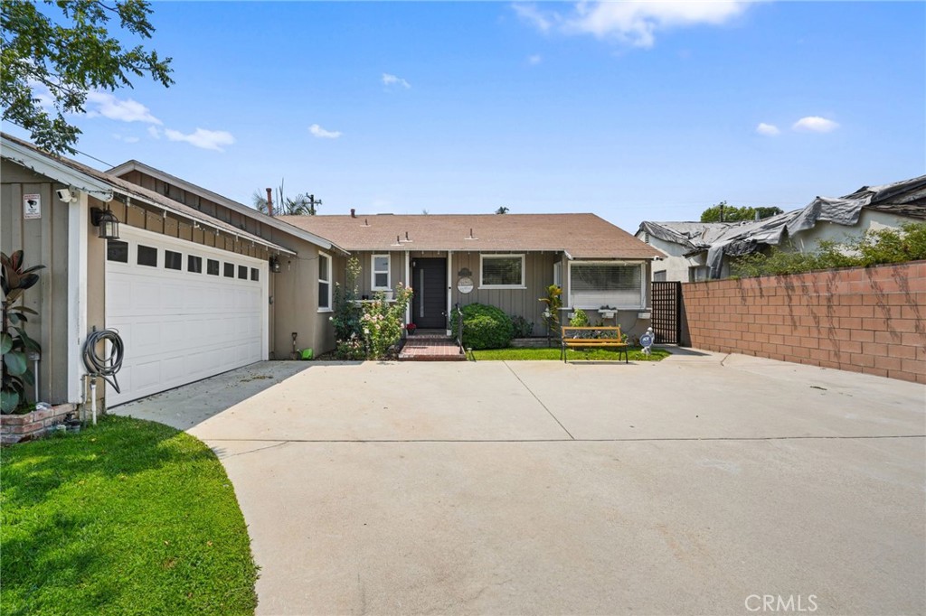 Properties 3 8745 Valjean Avenue