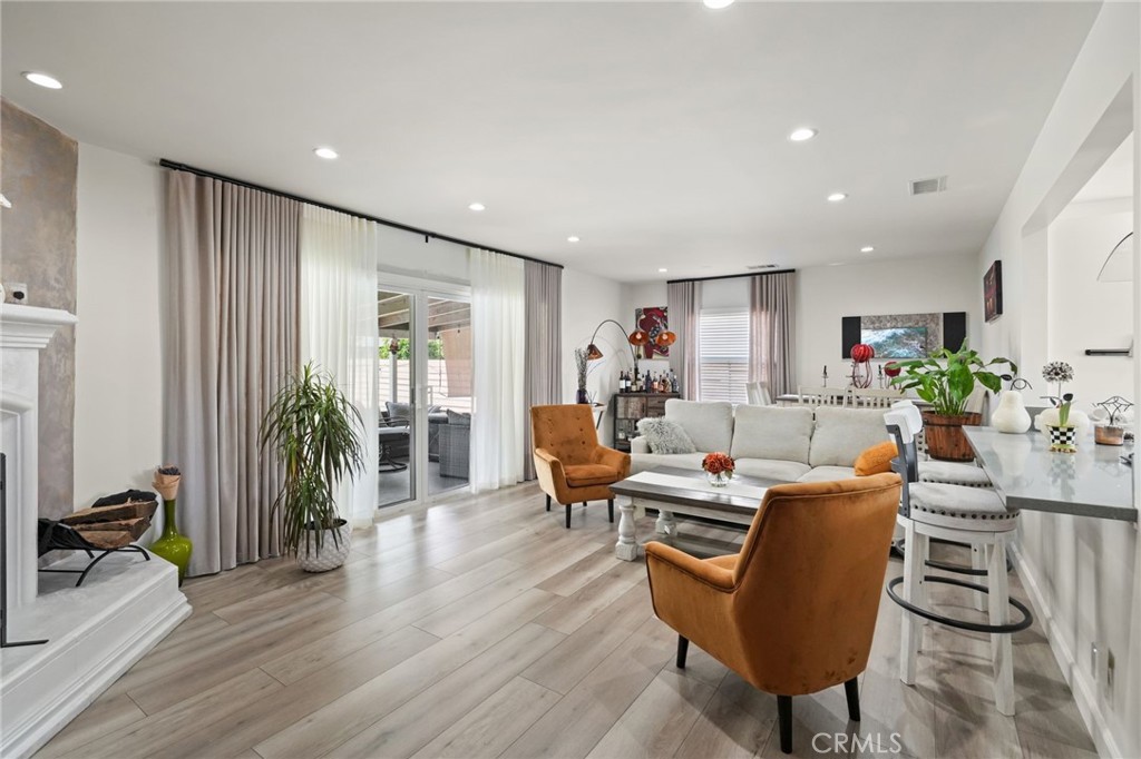 Properties 4 8745 Valjean Avenue
