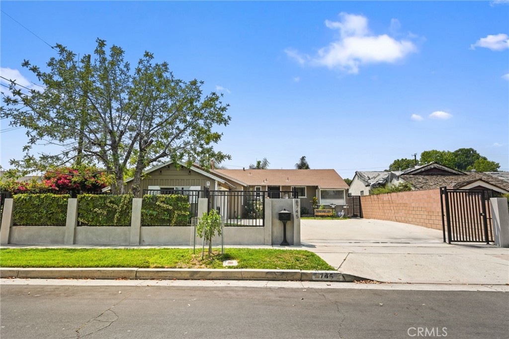 Properties 1 8745 Valjean Avenue