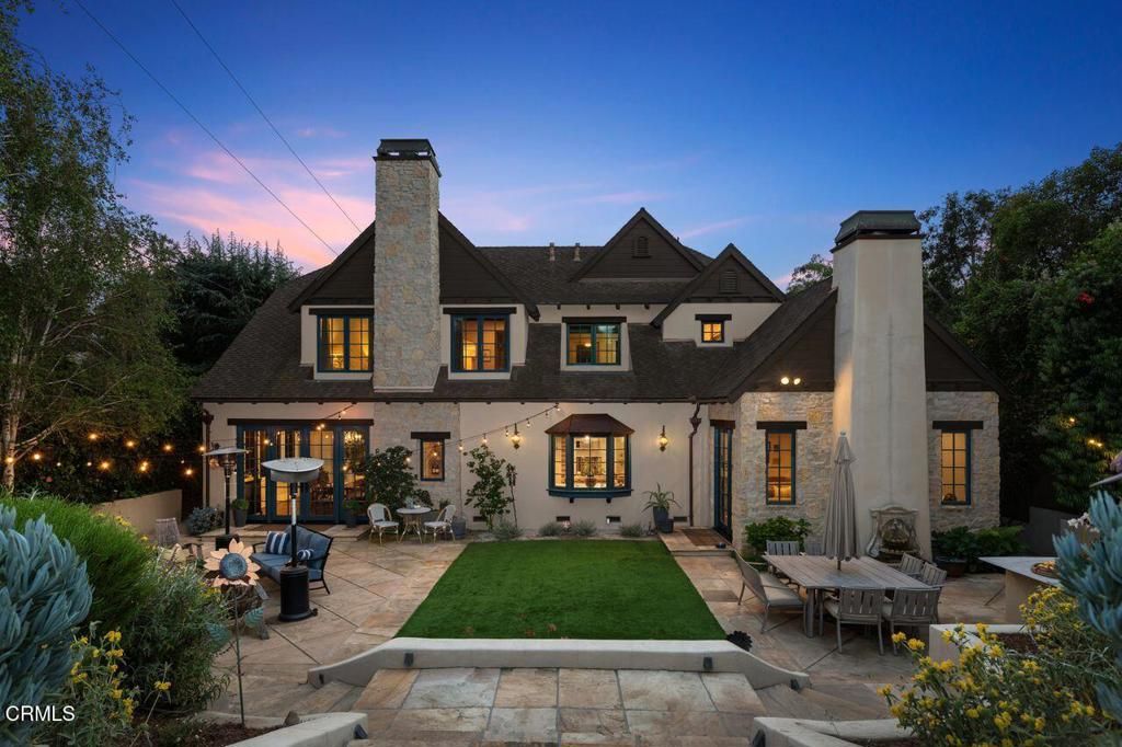 Photo of 951 Descanso Drive, La Canada Flintridge, CA 91011 (MLS # P1-26444)