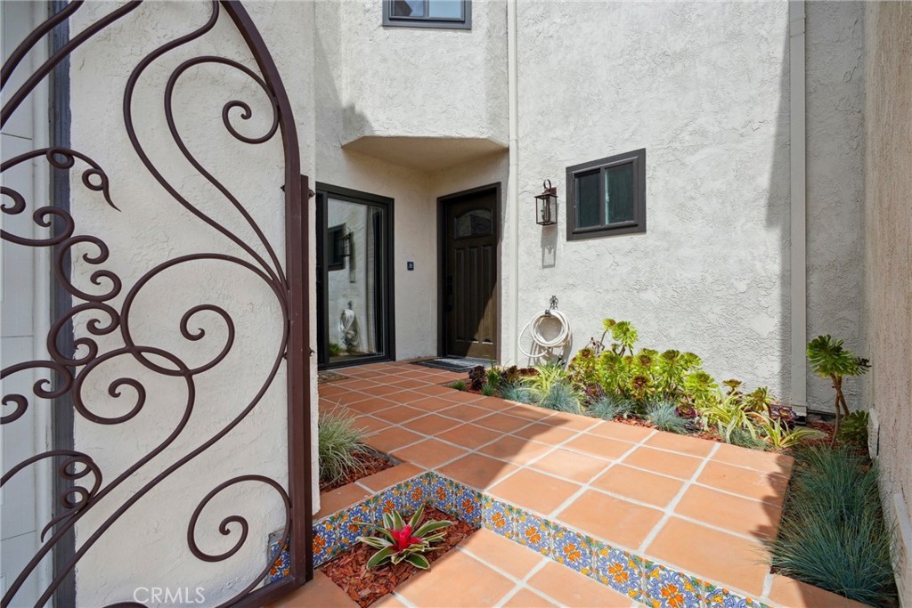 4219 Andros Circle
