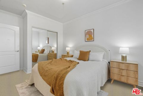 Tiny photo for 11826 Dorothy Street #202, Los Angeles, CA 90049 (MLS # 25602629)