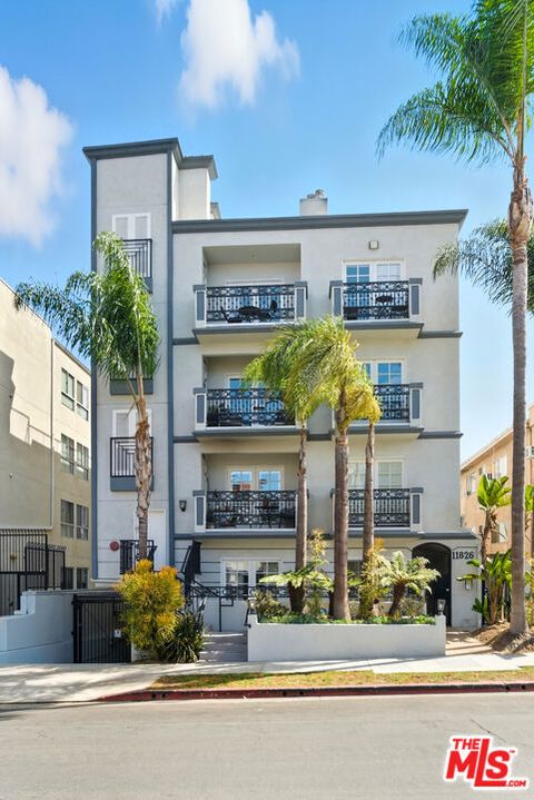 Tiny photo for 11826 Dorothy Street #202, Los Angeles, CA 90049 (MLS # 25602629)