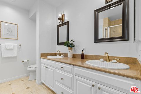 Tiny photo for 11826 Dorothy Street #202, Los Angeles, CA 90049 (MLS # 25602629)