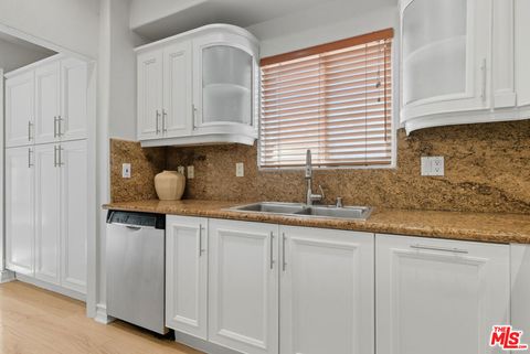 Tiny photo for 11826 Dorothy Street #202, Los Angeles, CA 90049 (MLS # 25602629)