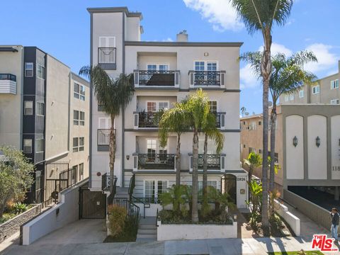 Tiny photo for 11826 Dorothy Street #202, Los Angeles, CA 90049 (MLS # 25602629)