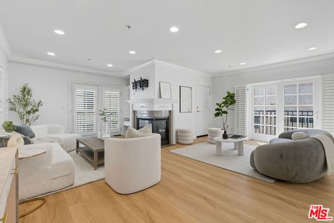 Tiny photo for 11826 Dorothy Street #202, Los Angeles, CA 90049 (MLS # 25602629)
