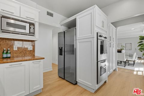 Tiny photo for 11826 Dorothy Street #202, Los Angeles, CA 90049 (MLS # 25602629)
