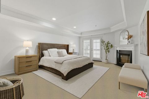 Tiny photo for 11826 Dorothy Street #202, Los Angeles, CA 90049 (MLS # 25602629)