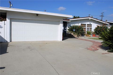 Photo of 447 S Newton St, Covina, CA 91723 (MLS # IV25245521) Photo of 447 S Newton St, Covina, CA 91723 (MLS # IV25245521)