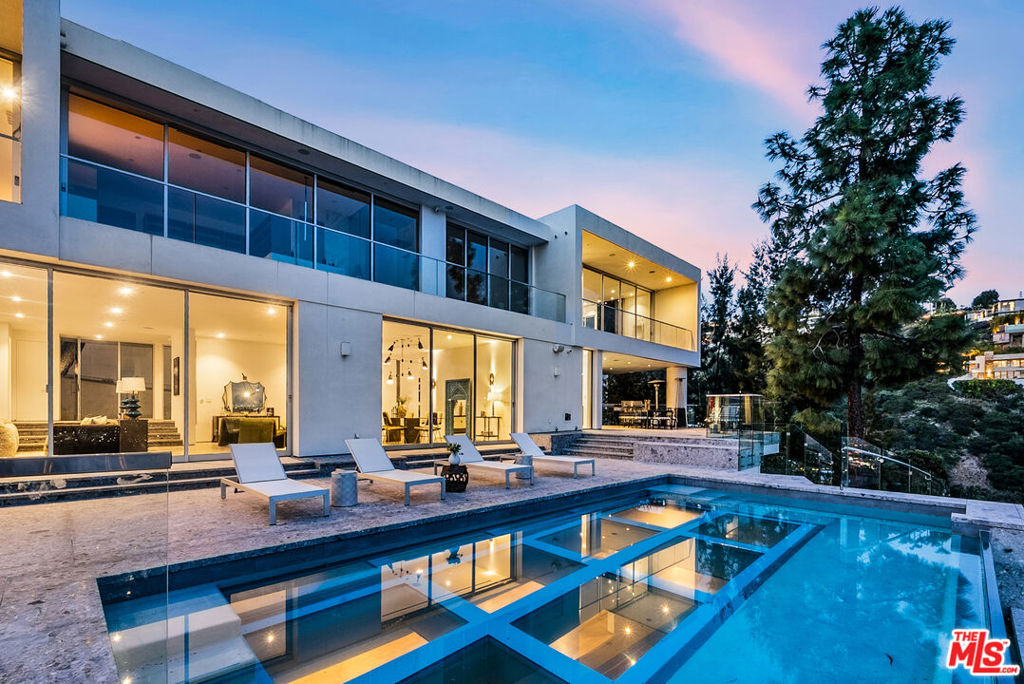 8854 Thrasher Avenue