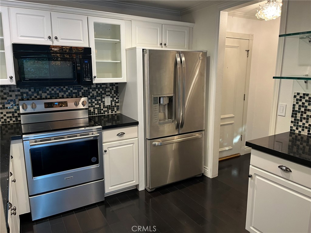 102 Scholz Plaza 149