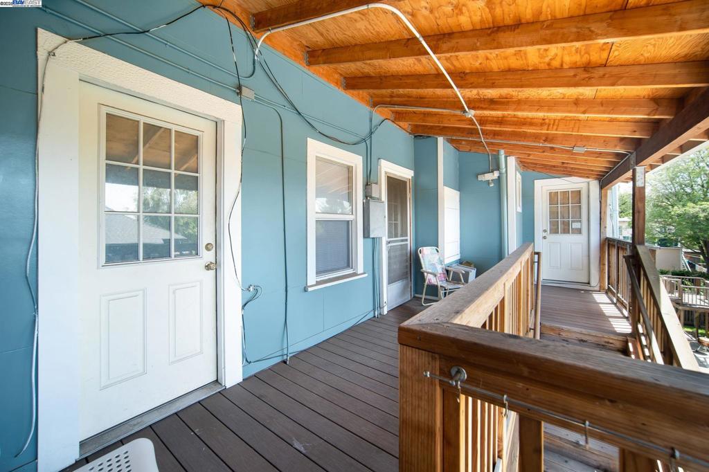 ELMWOOD - Residential Income