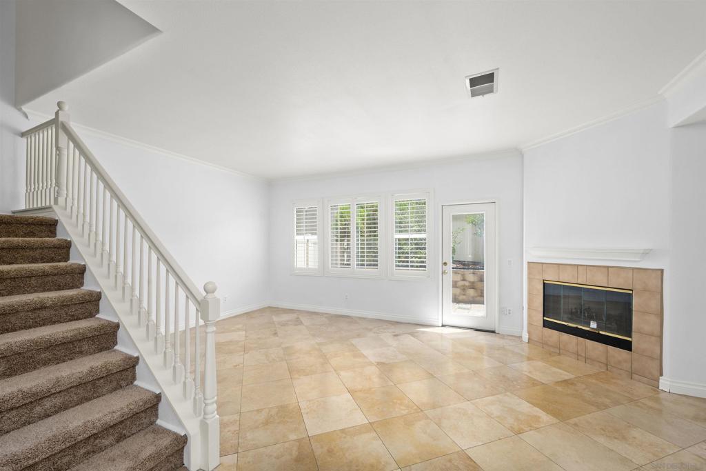 6369 Avenida De Las Vistas 4