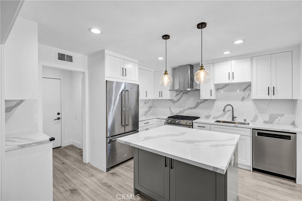 21252 Forest Meadow Drive, Lake Forest CA 92630 - Photo 8