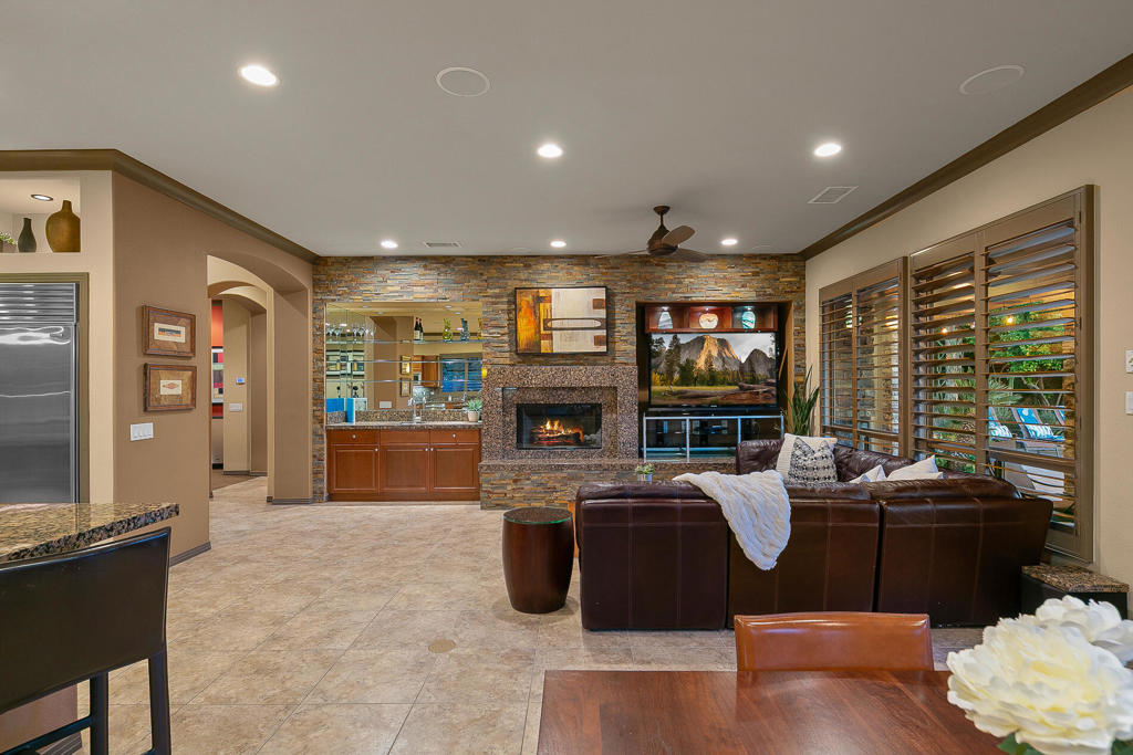 Montage at Santa Rosa - Residential