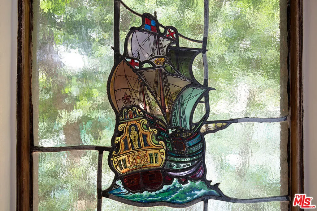 Beverly Hills, California 90210, United States, 4 Bedrooms Bedrooms, ,5 BathroomsBathrooms,Residential,Active,87820