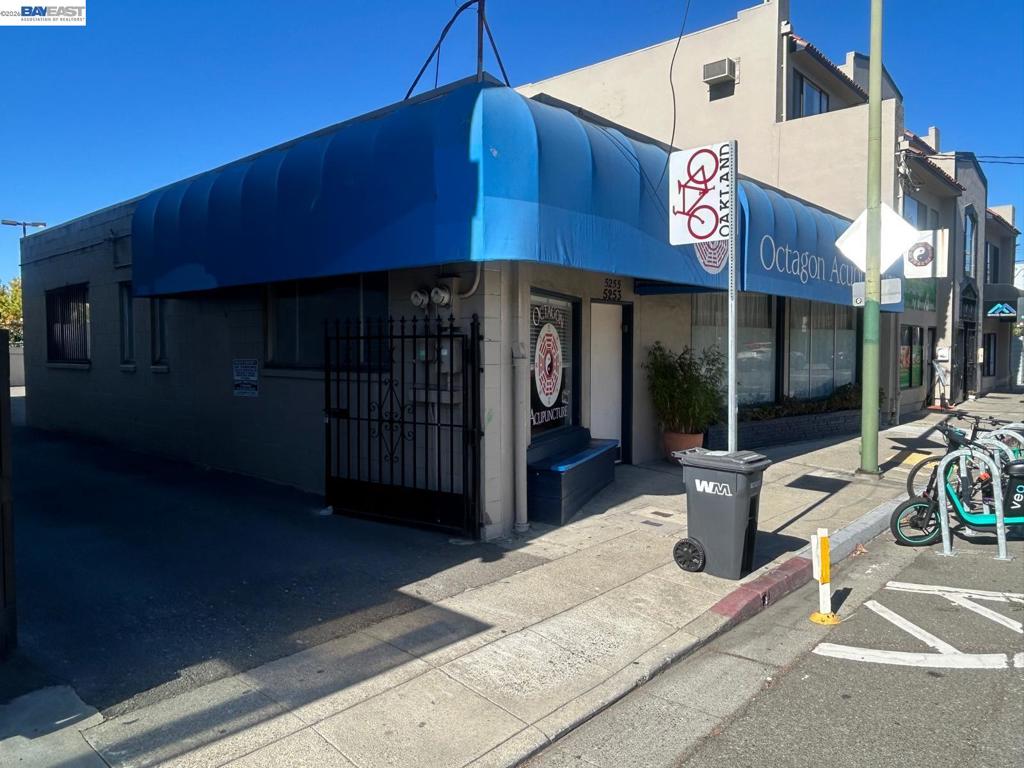 5255 Claremont Ave
