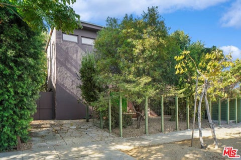 Photo of 2311 Louella Avenue, Venice, CA 90291 (MLS # 26861969)
