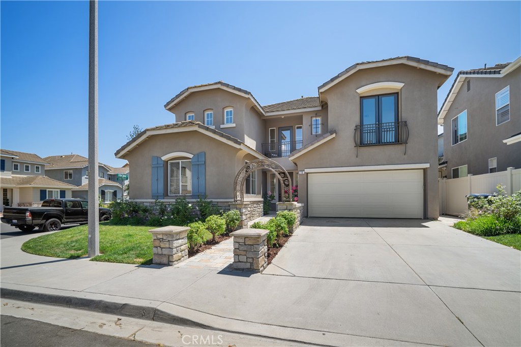 15 Lyon Ridge