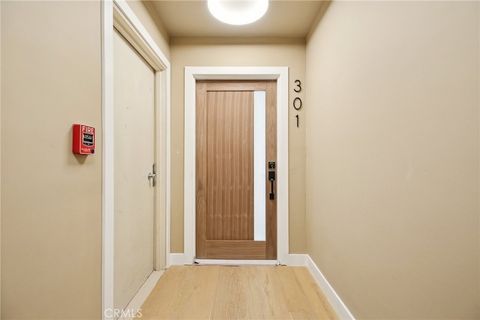 Photo of 1824 Fairburn Ave Ave #301, West Los Angeles, CA 90025 (MLS # BB25224518) Photo of 1824 Fairburn Ave Ave #301, West Los Angeles, CA 90025 (MLS # BB25224518)