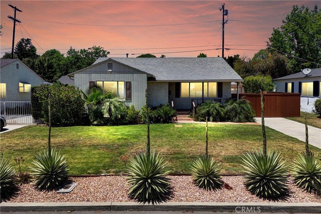 Photo of 6225 Langdon Avenue, Van Nuys, CA 91411 (MLS # SR25231201)