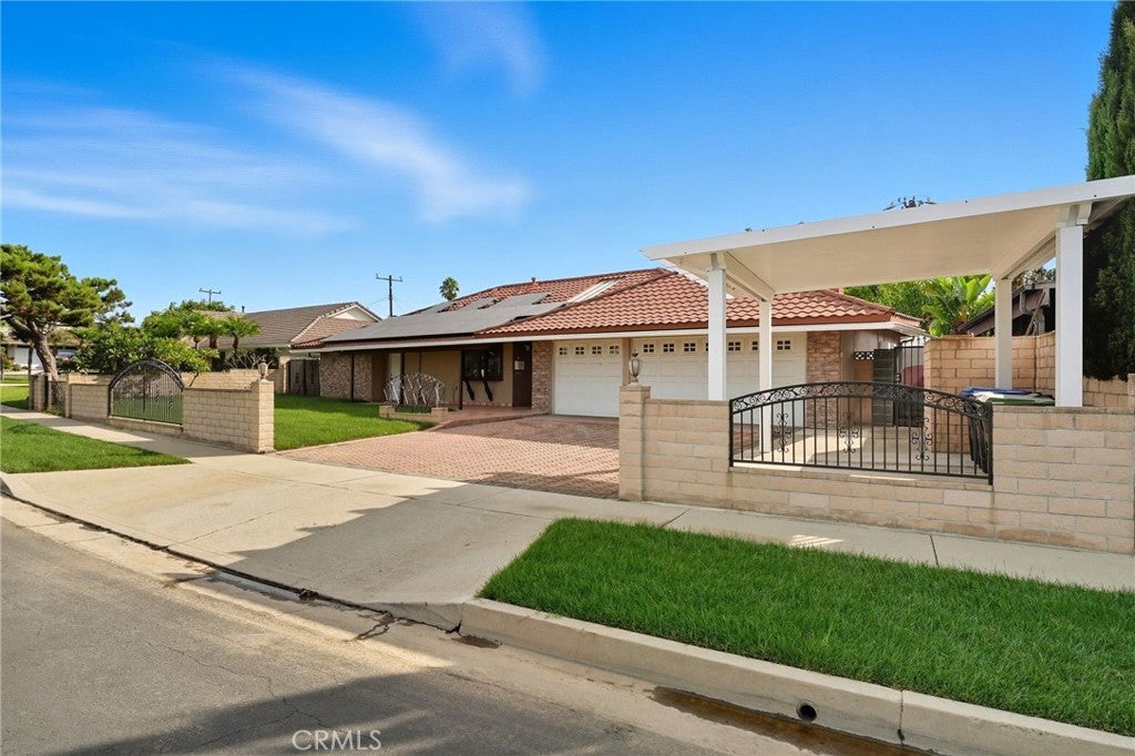 1548 Lacewood Dr