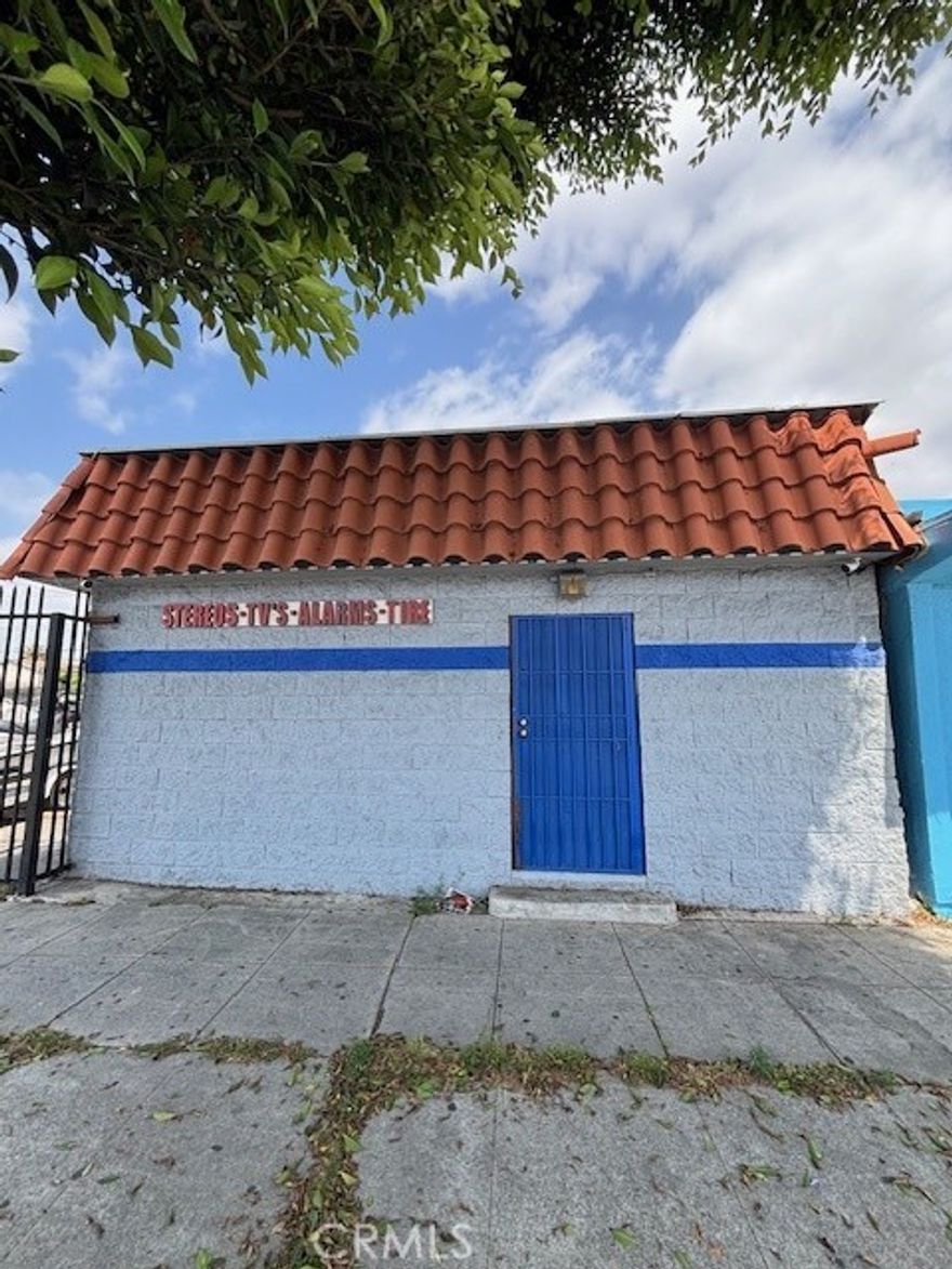 Prime Corner Commercial Offering in Compton – 4 Parcels Sold Together!
Incredible opportunity to acquire four contiguous parcels in the heart of Compton, offered as one combined sale. Totaling an expansive footprint, these parcels include APNs 6183-002-018, 6183-002-019, 6183-002-020, and 6183-002-021, with street addresses at 310-312 N Long Beach Blvd.
Last operated as an auto specialty business featuring stereo, tire, and alarm installations, this property offers excellent versatility for automotive, commercial, retail, or mixed-use redevelopment (buyer to verify uses with the city).
Situated on a high-visibility corner lot, the site boasts significant frontage along bustling Long Beach Blvd. and benefits from strong daily traffic counts. The surrounding area is a vibrant commercial corridor with a mix of auto-related businesses, retail, service shops, and residential neighborhoods. Compton continues to see steady revitalization and development, fueled by its central location, proximity to major freeways (710, 105, 91), and access to both the Los Angeles and Long Beach ports.
This property is ideal for investors, developers, or owner-users seeking a strategic location with excellent exposure and future growth potential.