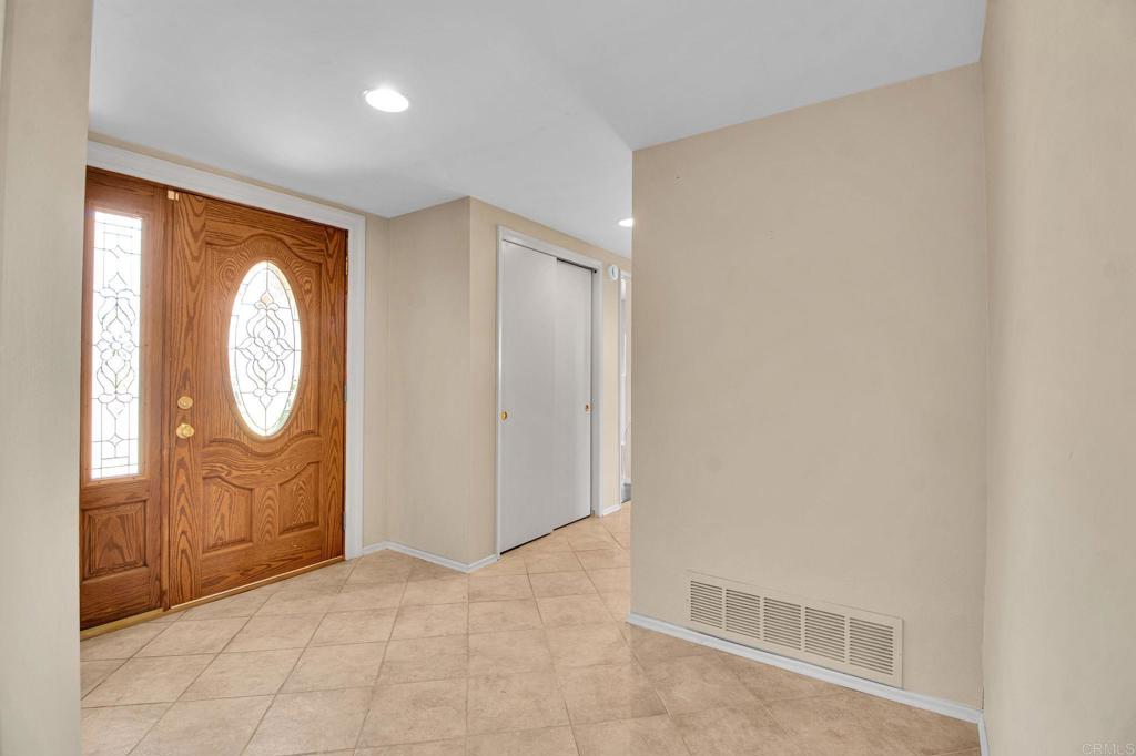 12080 Calle De Maria