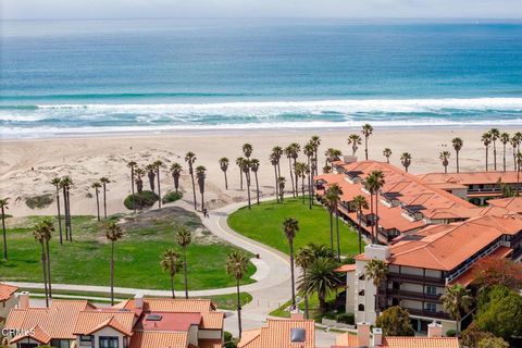 Tiny photo for 2202 Martinique Lane, Oxnard, CA 93035 (MLS # V1-33834)