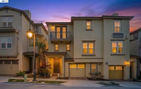 Photo of 215 Olive Hill Dr Dr, San Jose, CA 95125 (MLS # 41128878)