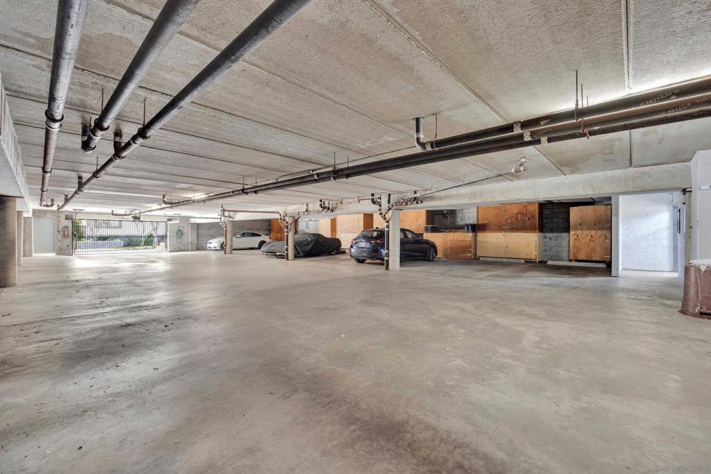 Mission Hills - Residential