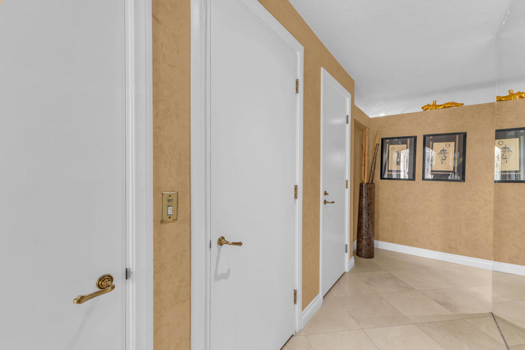 Rancho Mirage C.C. - Residential Lease
