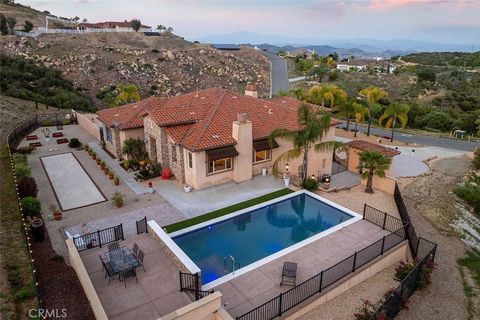 36505 Calle De Lobo Murrieta CA 92562
