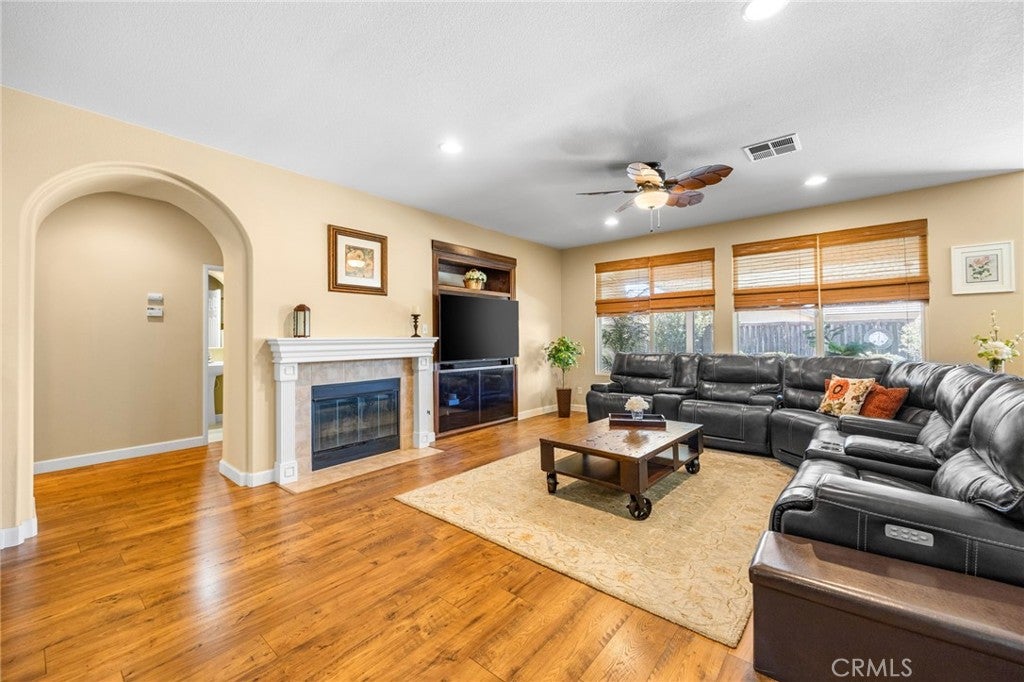 29421 Lake Hills