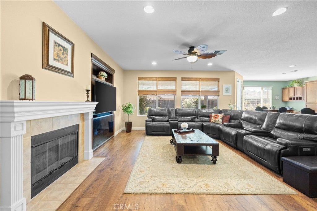 29421 Lake Hills