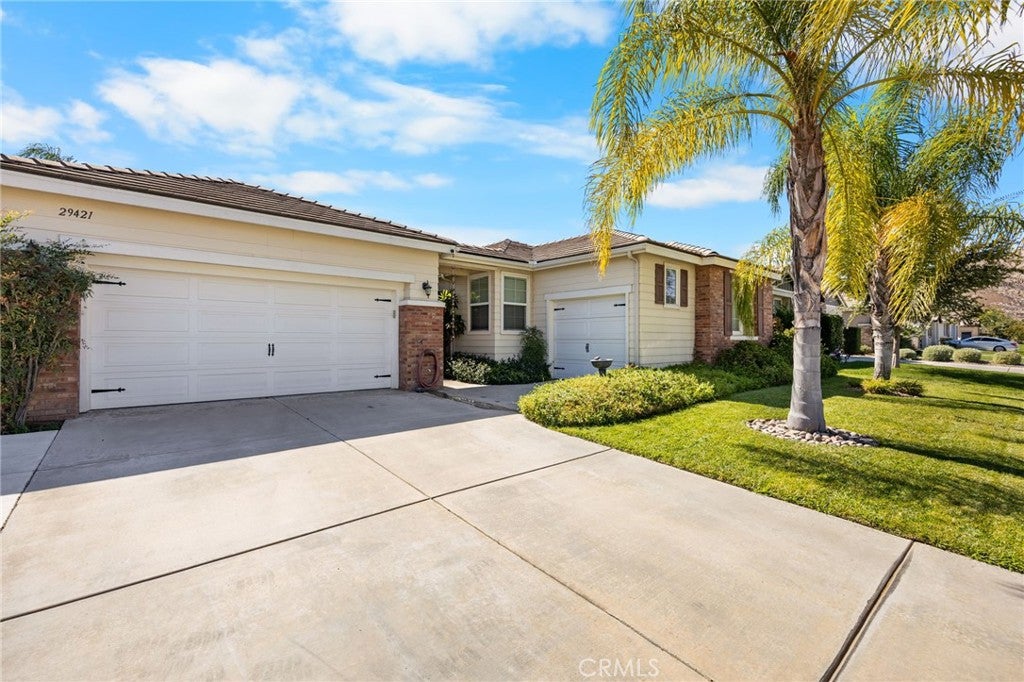 29421 Lake Hills