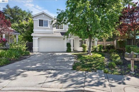 Photo of 133 Sundance Pl Pl, Martinez, CA 94553 (MLS # 41128520)