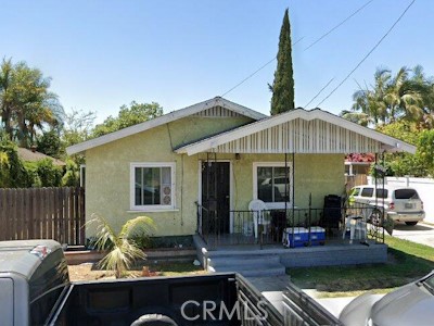 Great Development Opportunity on a Spacious Lot!
This 2-bedroom, 1-bath home sits on a generous 7,920 sq ft lot, presenting an excellent opportunity for investors or developers. With the right vision and permits, this property could be ideal for multi-family units or expansion. Located in a desirable area with strong rental potential, this is your chance to unlock the full value of the land and create something truly impactful. Don’t miss out on this prime investment opportunity!
Property Highlights. Recently replaced roof and windows. Sold As-Is – Seller will make no repairs.