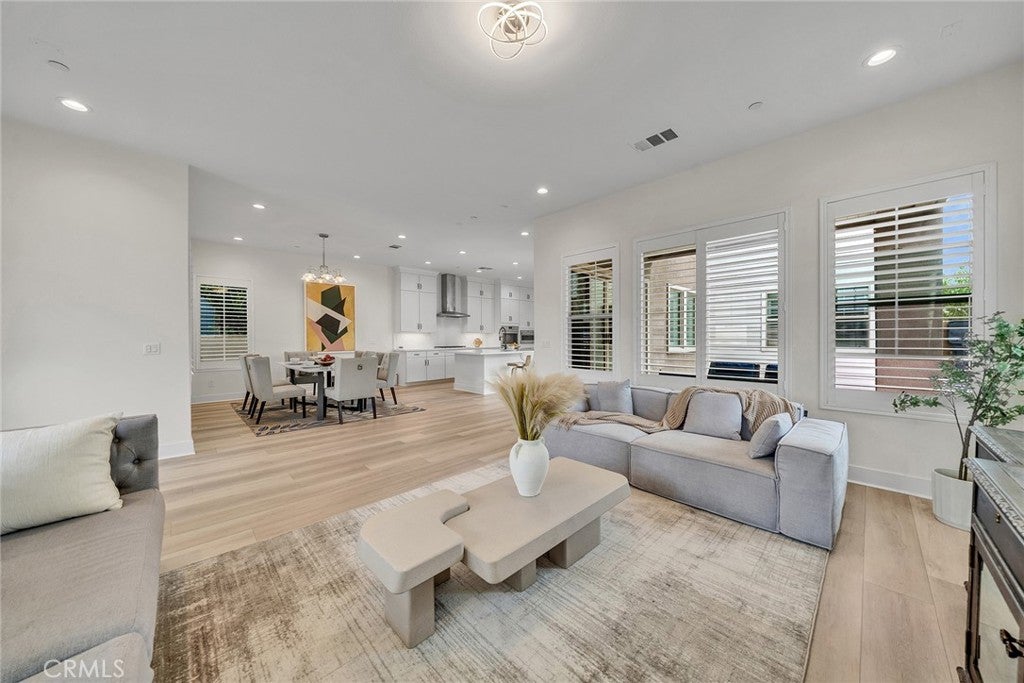 366 Baluster, Irvine CA 92618 - Photo 8