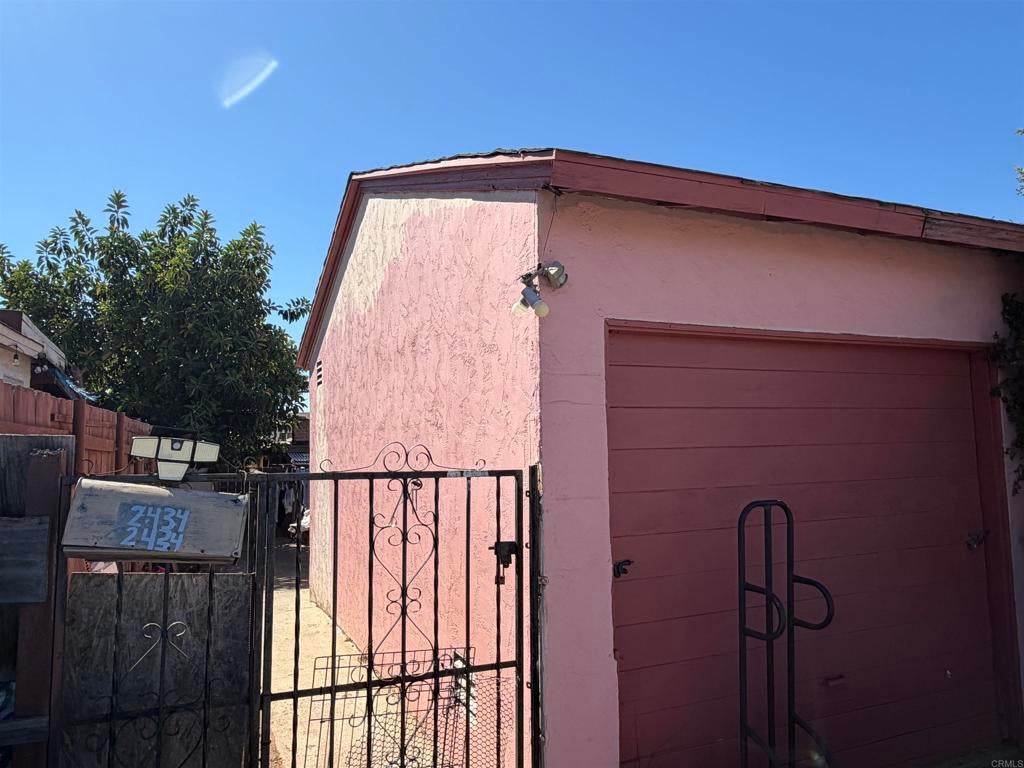 2432 34 Rancho Drive